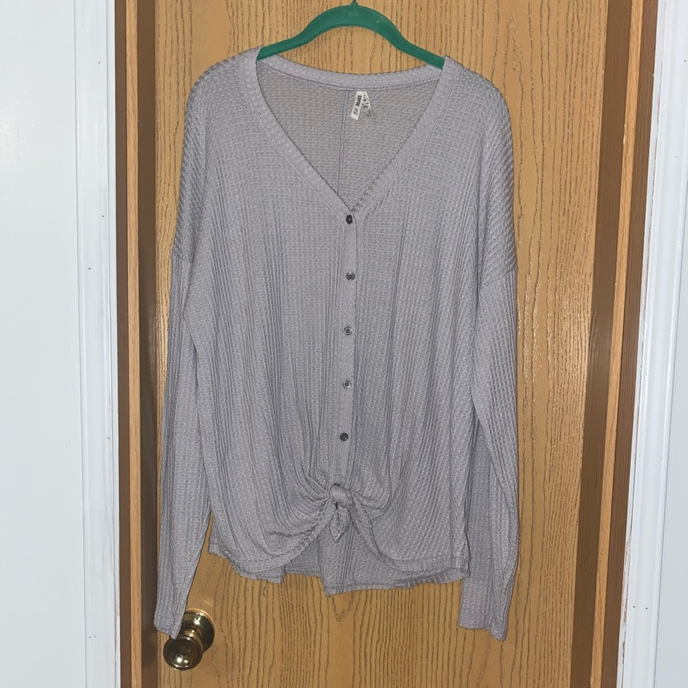 Knotted top